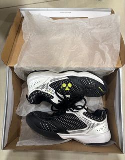 (Category: ) located in . Submitted by loey_preowned (Listing ID 1382022025, Image 1). Description: .