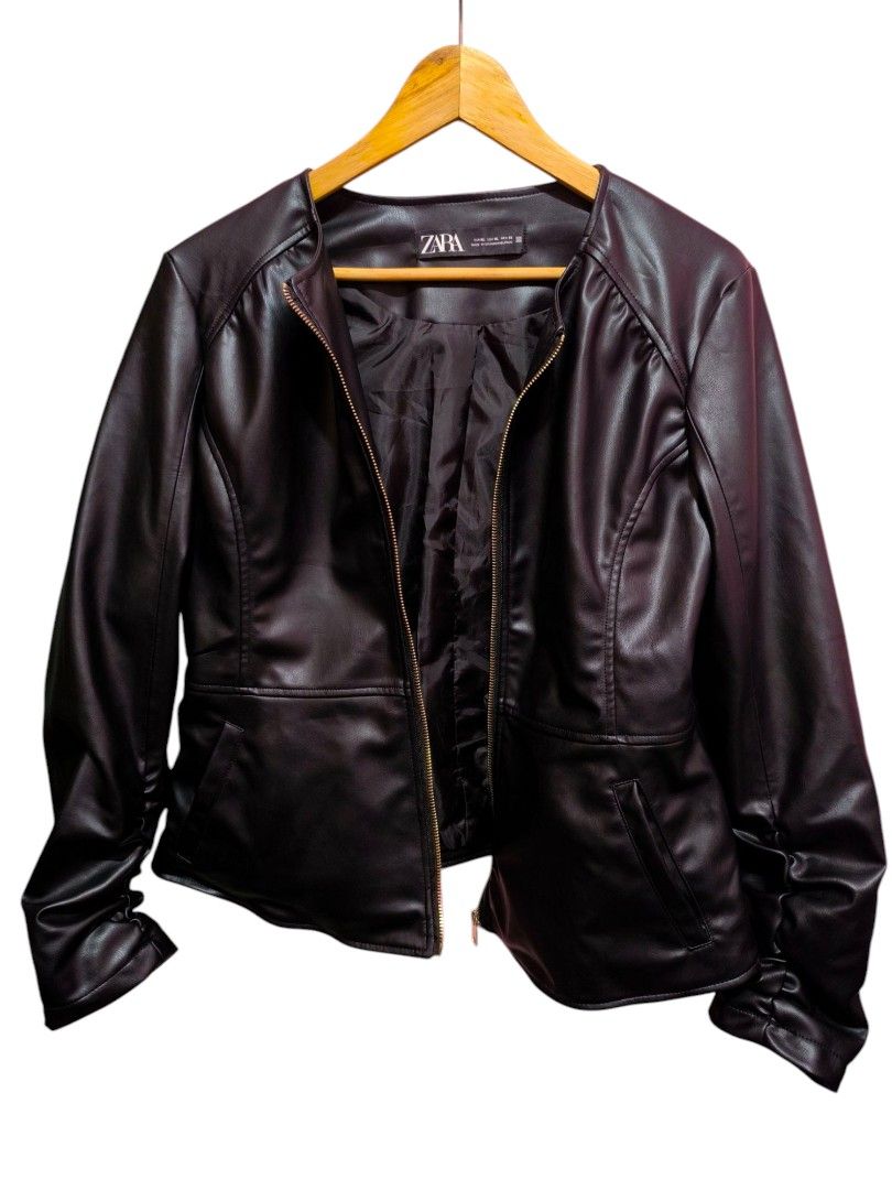 Zara Faux Leather Jacket (Category: Coats, Jackets and Outerwear) located in Santa Rosa. Submitted by thrifthavenc0 (Listing ID 1382080638, Image 2). Description: best M-L, smaller than tag size Arm: 7 in W19.5 x L21 in ‼️Payment first basis. ‼️ ⚡Shipping cost not included—paid by buyer ⚡Shipping via J&T or Flash Express.