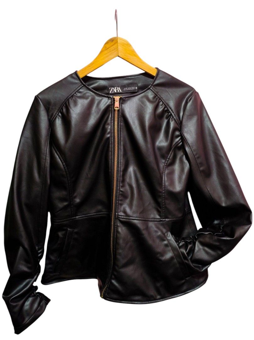 Zara Faux Leather Jacket (Category: Coats, Jackets and Outerwear) located in Santa Rosa. Submitted by thrifthavenc0 (Listing ID 1382080638, Image 1). Description: best M-L, smaller than tag size Arm: 7 in W19.5 x L21 in ‼️Payment first basis. ‼️ ⚡Shipping cost not included—paid by buyer ⚡Shipping via J&T or Flash Express.