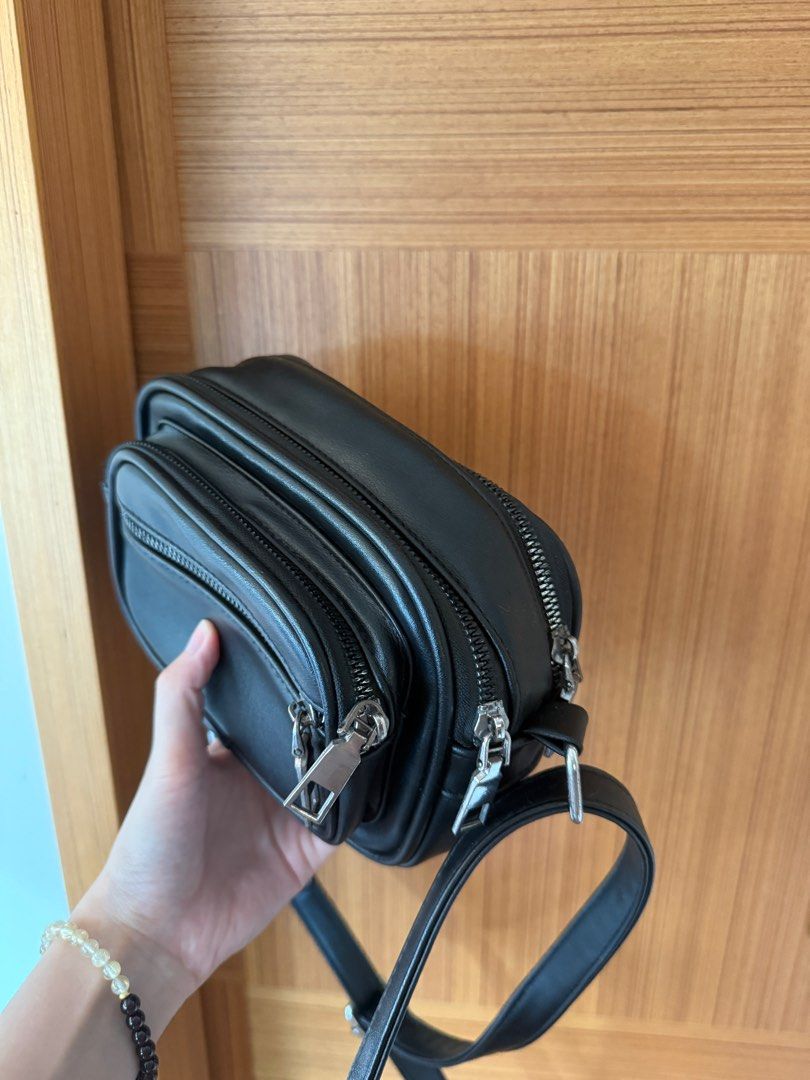 由 ichi.h (刊登 ID 1382140495，圖片 3) 提交，位於 台南市 (Tainan) 的 旅行輕便斜跨小包 (類別：腰包、胸包)，說明：。
