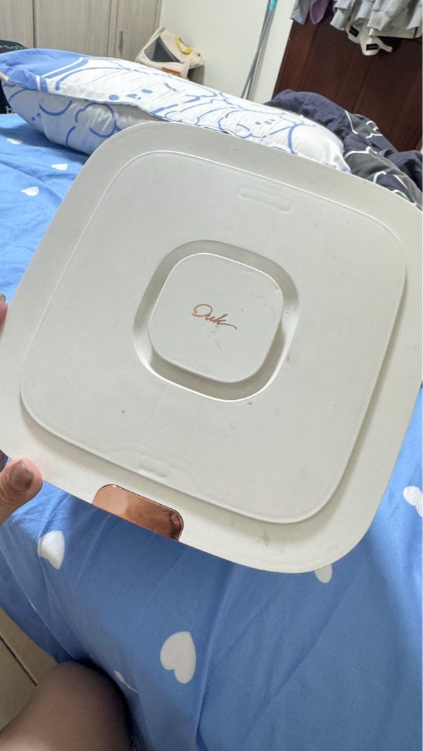 由 yni_0886 (刊登 ID 1382240660，圖片 2) 提交，位於 桃園市 (Taoyuan) 的 飼料儲存罐 (類別：食物整理及儲存)，說明：五公斤的儲存罐！！ 使用次數不多 便宜出售 可裝米 貓狗飼料等等 🉑賣x便。