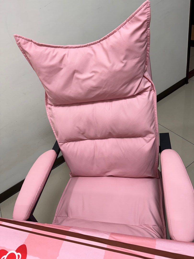 由 charmmykitty520 (刊登 ID 1382286280，圖片 1) 提交，位於 新北市 (New Taipei) 的 麻將椅子 餐椅 (類別：椅子)，說明：單張椅子1400元。