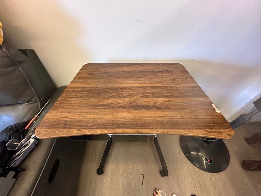 Adjustable Small Computer table (Category: Tables & Sets) located in Singapore. Submitted by motowolfsg (Listing ID 1382162930, Image 1). Description: 80cm x 64cm Height adjustable from 70cm to 110cm.