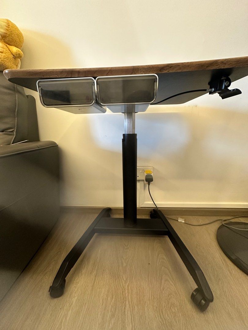 Adjustable Small Computer table (Category: Tables & Sets) located in Singapore. Submitted by motowolfsg (Listing ID 1382162930, Image 2). Description: 80cm x 64cm Height adjustable from 70cm to 110cm.