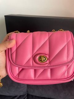 (Category: ) located in . Submitted by elvarpreloved (Listing ID 1382141362, Image 1). Description: .