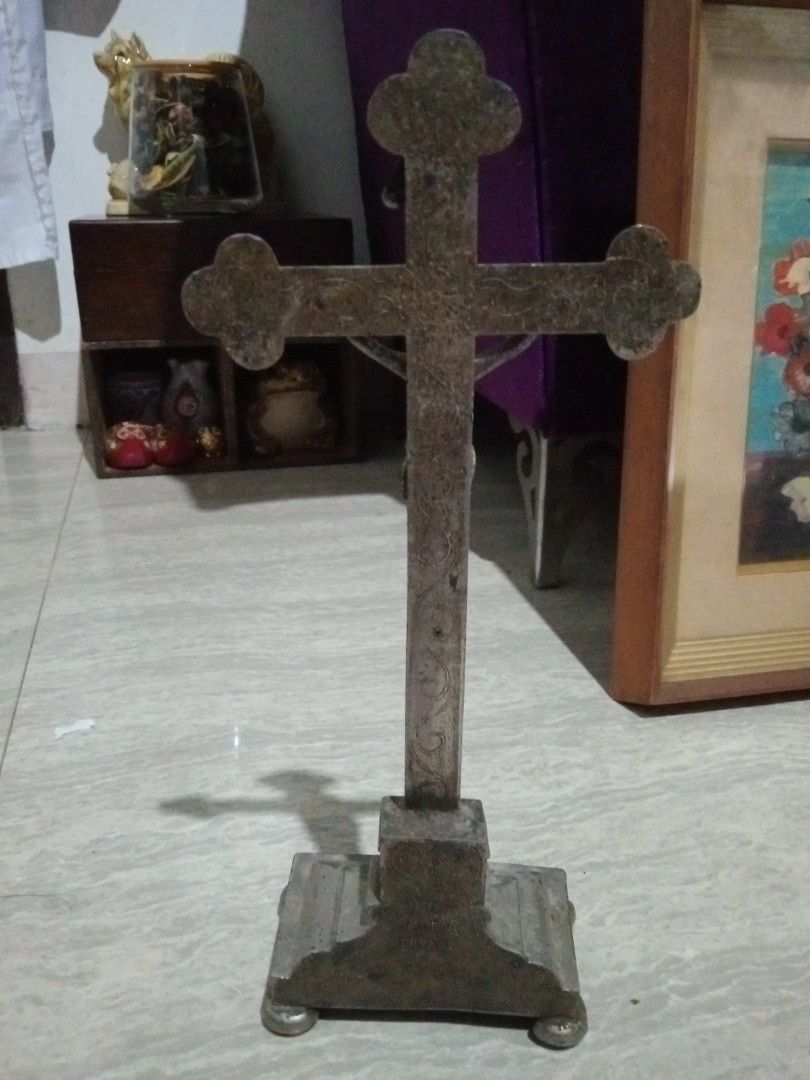 Altar crucifix made in Germany (Category: Religious Items) located in Batangas. Submitted by girlmeetspurple (Listing ID 1382223145, Image 3). Description: rare piece made in Germany.