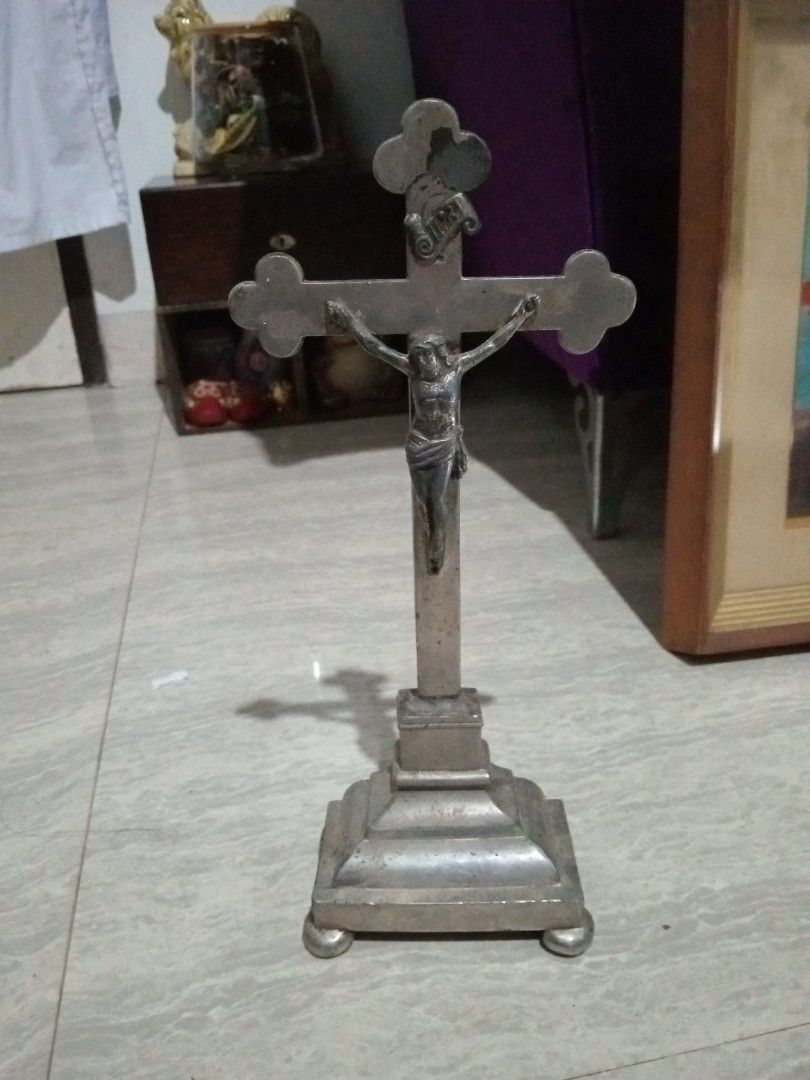 Altar crucifix made in Germany (Category: Religious Items) located in Batangas. Submitted by girlmeetspurple (Listing ID 1382223145, Image 1). Description: rare piece made in Germany.