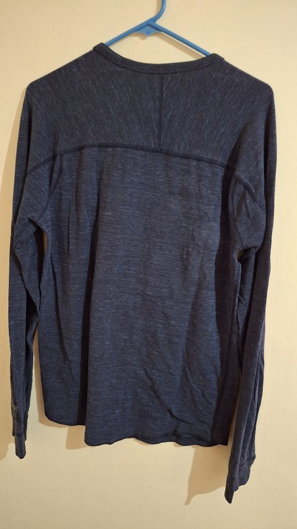 American Eagle Outfitters Active Flex Long sleeve shirt (Category: Tshirts & Polo Shirts ) located in Baguio. Submitted by declutter_scarlet (Listing ID 1382186236, Image 2). Description: Size M All measurements are approximate. Free shipping Location: Baguio City DM me for more info Check out my profile for more listings.