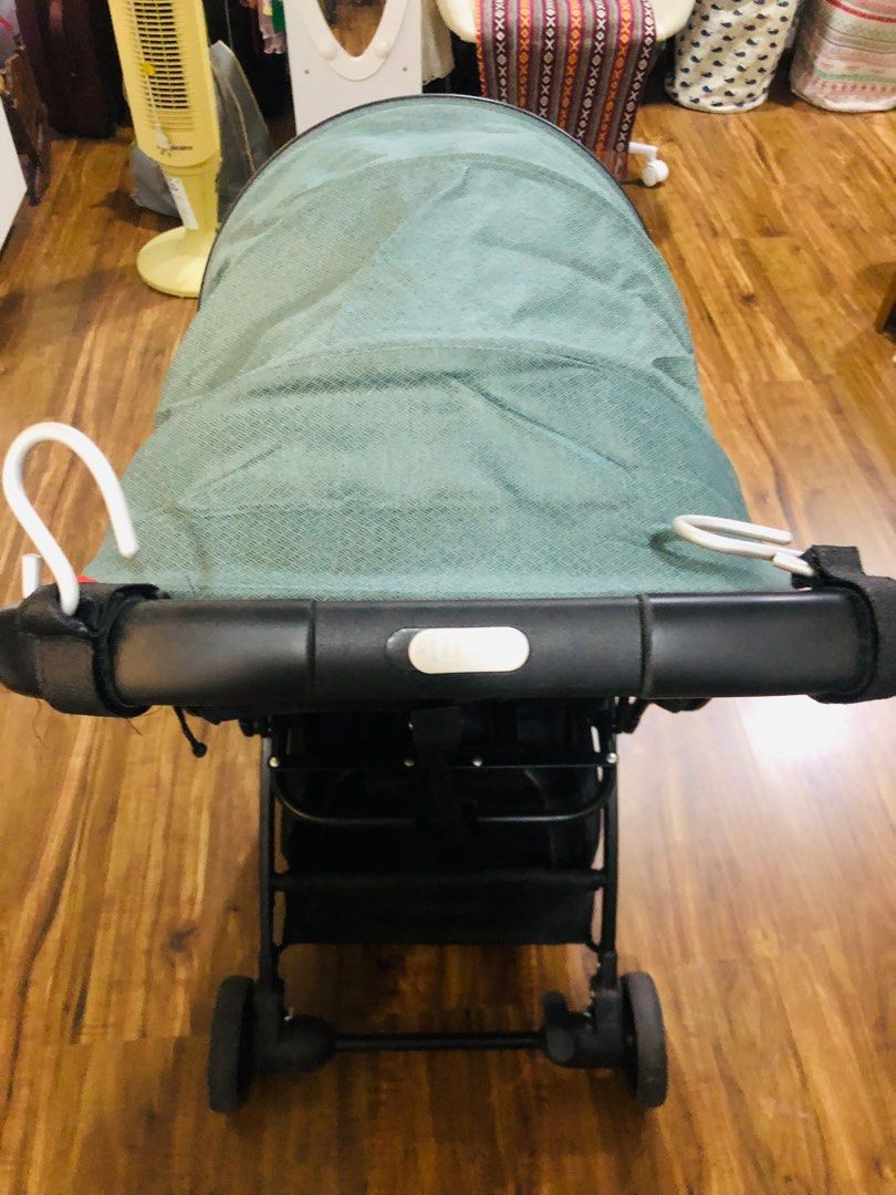 Apruva Lightweight Travel Stroller (Category: Strollers) located in Angeles City. Submitted by rarieap (Listing ID 1382112178, Image 3). Description: Selling my Apruva lightweight travel stroller + 2 Aprica stroller clips. Can be used as a small luggage once folded. Well-maintained and like new. No issues..