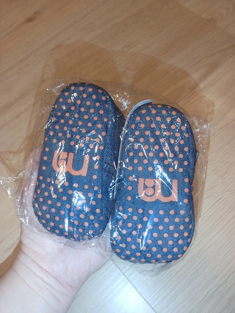 Baby shoes (Category: Babies & Kids Fashion) located in Bayan Lepas. Submitted by nimadetamade (Listing ID 1382126939, Image 2). Description: 6-12m.