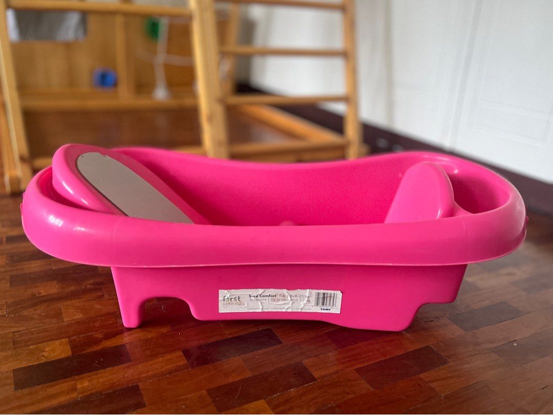 Baby toddler bath tub (Category: Bathtub & Bath Accessories) located in Manila. Submitted by anne.rs (Listing ID 1382294292, Image 1). Description: The First Years bath tub Can be used from Newborn up to Toddler years. The best baby bath tub for me. I searched for this brand because it’s more stable and sturdy compared to other brands. The size is just right, not too small. Very useful esp for the 1st 2 years. Normal signs of usage only. .