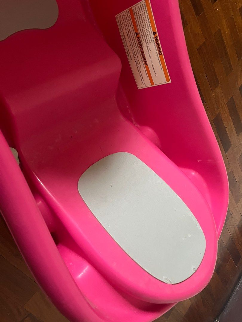 Baby toddler bath tub (Category: Bathtub & Bath Accessories) located in Manila. Submitted by anne.rs (Listing ID 1382294292, Image 3). Description: The First Years bath tub Can be used from Newborn up to Toddler years. The best baby bath tub for me. I searched for this brand because it’s more stable and sturdy compared to other brands. The size is just right, not too small. Very useful esp for the 1st 2 years. Normal signs of usage only. .