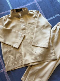 (Category: ) located in . Submitted by anna.wardrobes (Listing ID 1382226875, Image 1). Description: .