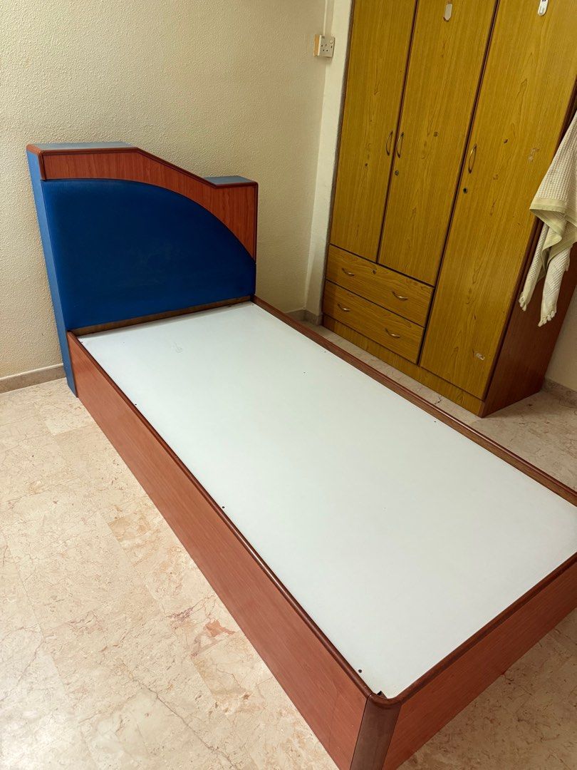 Bed frame65074420017923113