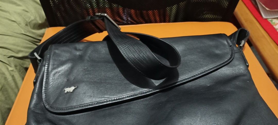 Braun Buffel Sling Bag Leather (Category: Sling Bags) located in Rosales. Submitted by brandeduseditems (Listing ID 1382208114, Image 2). Description: Braun Buffel Sling Bag 100% Genuine Crocs Leather Made in Germany Executive design Luxurious Brand In great shape DM me for faster Transaction 👌💯.