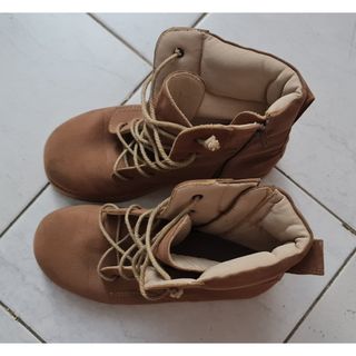 (Kategori: ) berada di . Dikirim oleh 2ks_original_preloved (ID iklan 1382179961, Gambar 1). Deskripsi: .