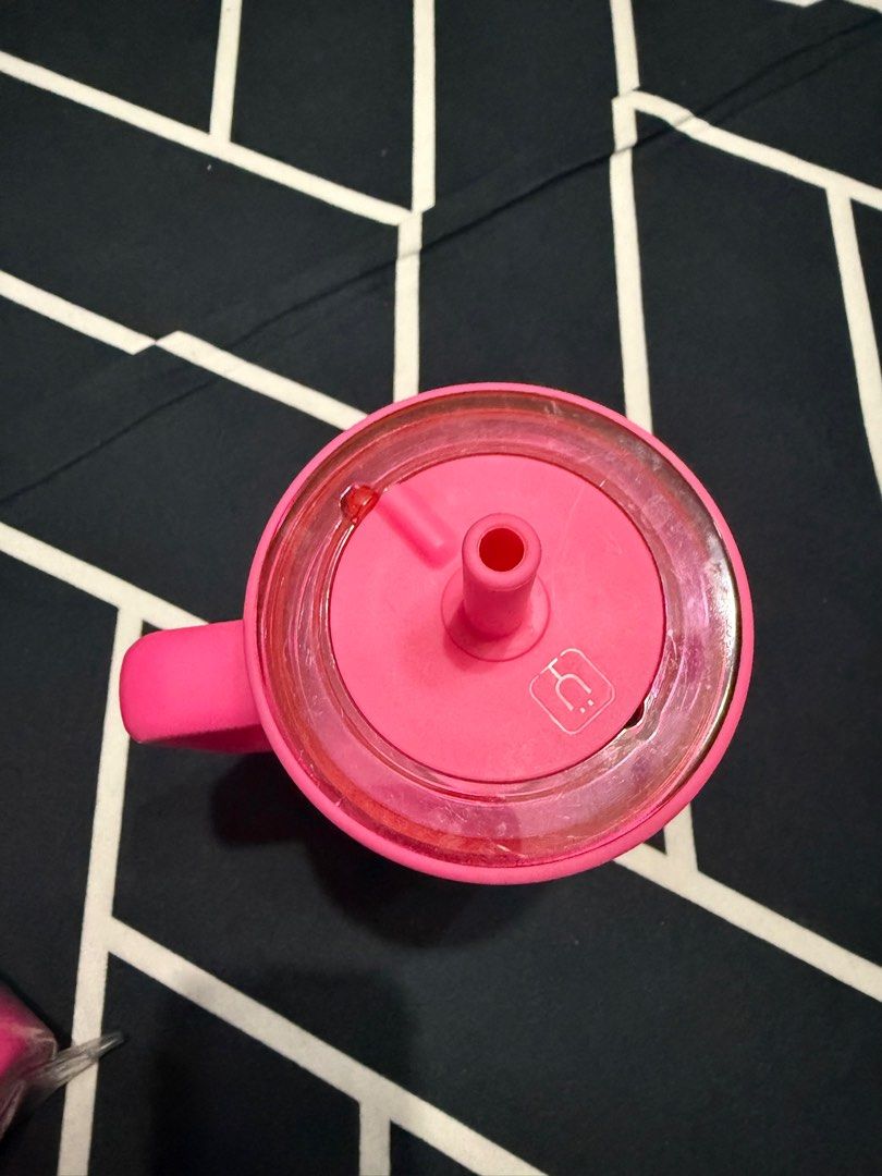 Brumate tumbler (Category: Water Bottles & Tumblers) located in Manila. Submitted by roseann02298719 (Listing ID 1382125444, Image 2). Description: Brumate tumbler Comes with box Insulated Looks new pa, 2 to 3x lang nagamit Pick up sucat paranque .