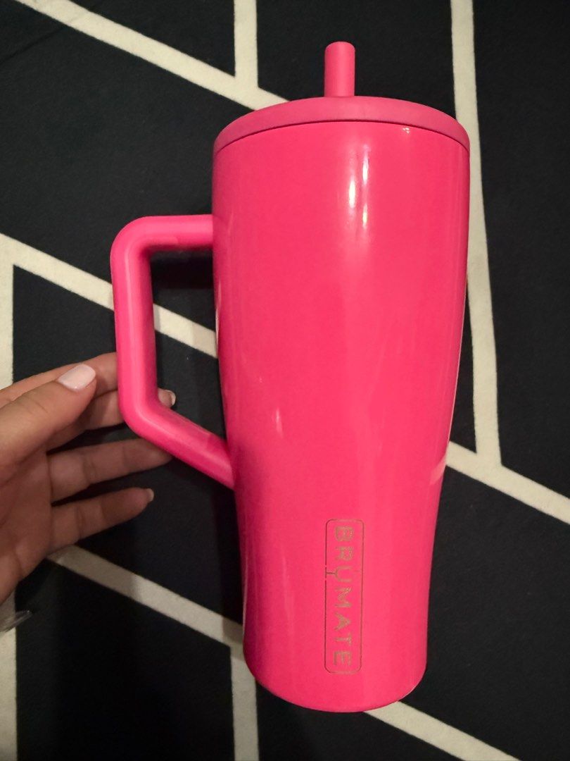 Brumate tumbler (Category: Water Bottles & Tumblers) located in Manila. Submitted by roseann02298719 (Listing ID 1382125444, Image 1). Description: Brumate tumbler Comes with box Insulated Looks new pa, 2 to 3x lang nagamit Pick up sucat paranque .
