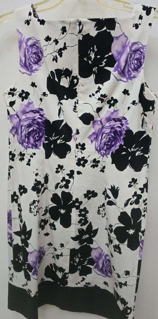 CIGNAL SLEEVELESS DRESS (Category: Dresses) located in Pasig City. Submitted by leaves21 (Listing ID 1382245773, Image 2). Description: - Brand: CIGNAL - Sleeveless dress - Fits Medium size - Pre-owned and in good condition - What you see is what you get.