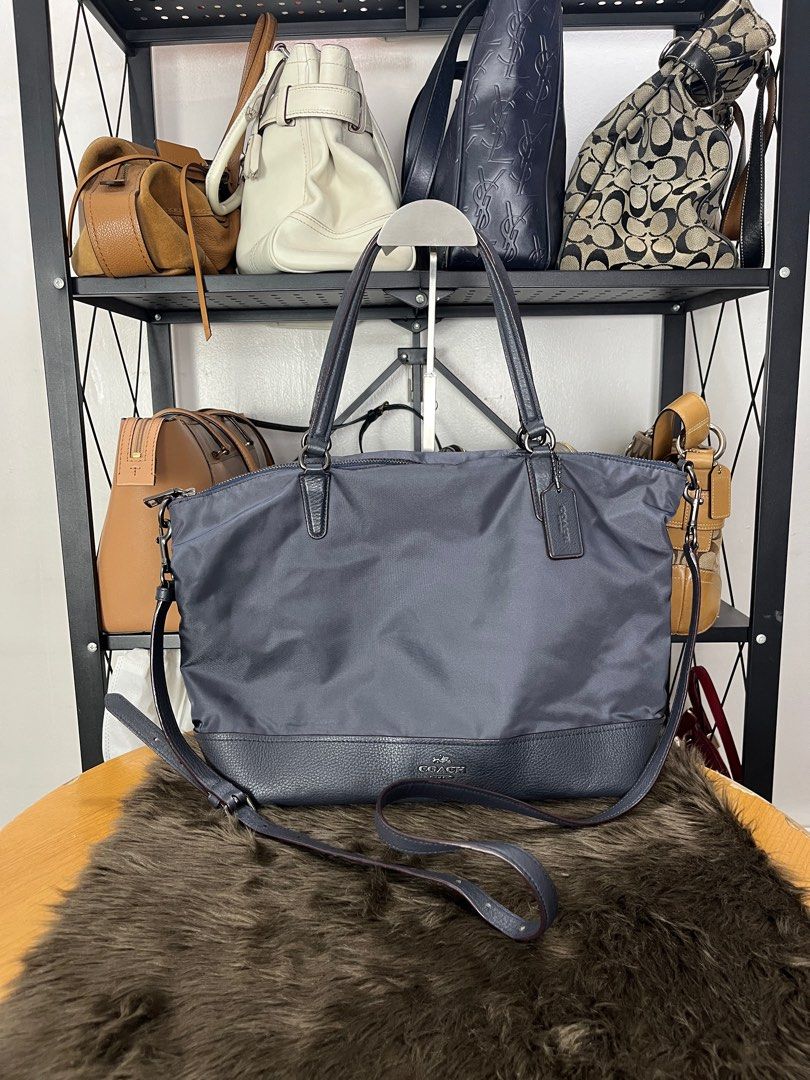 Coach Pocketbook Tote (Black) (Category: Luxury Bags & Wallets) located in Quezon City. Submitted by eclipse.leandro (Listing ID 1382251890, Image 1). Description: Coach Pocketbook Tote (Black) Condition: 7/10 38cm x 25cm 3,000 PHP Issues: Corner wear, Damage on Story Patch All products are 100% Authentic bought from Japan. Disclaimer: We are not affiliated with the brands listed. #LuvLuxe #LuxuryJPNFinds.