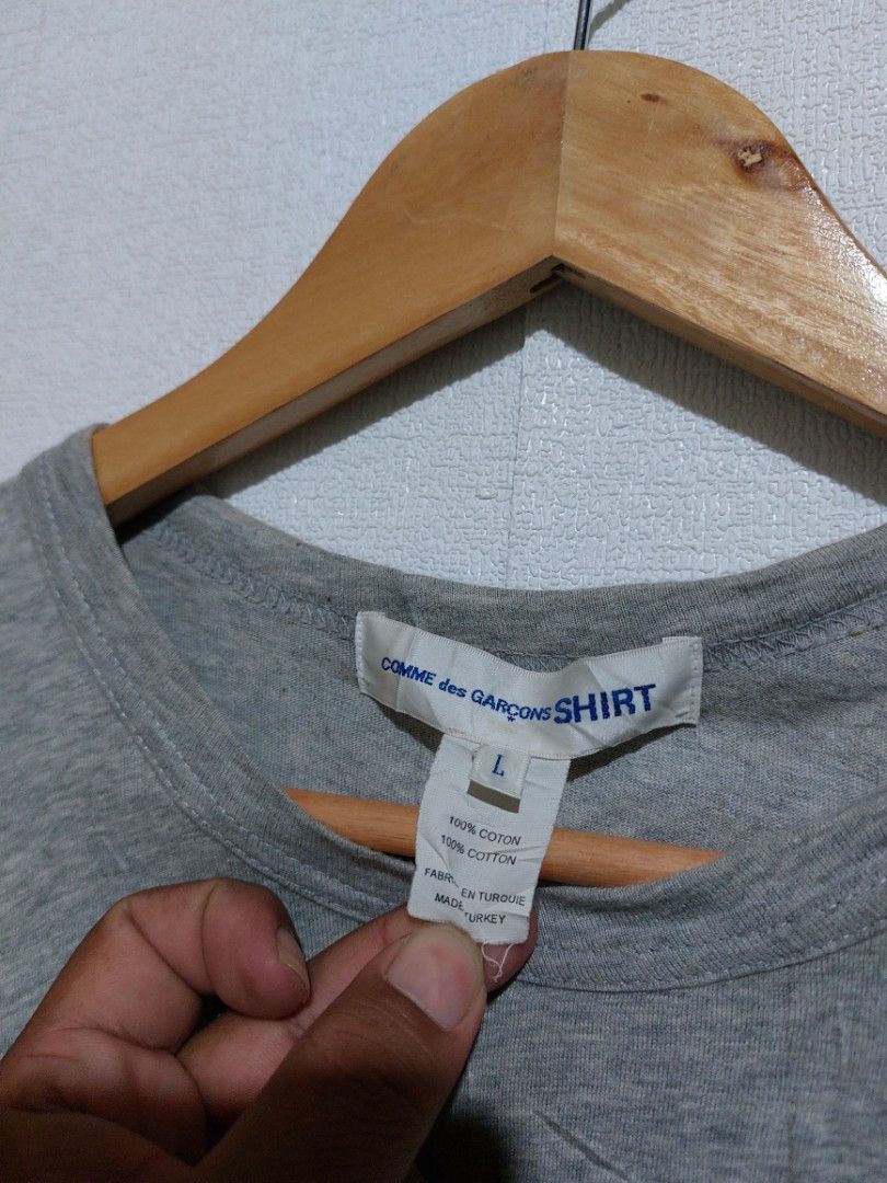 Comme des garcons (Category: Tshirts & Polo Shirts ) located in Tagum. Submitted by roxasteofilo (Listing ID 1382104724, Image 3). Description: Comme des garcons Size large tag need wash only L28 W19.5 price 850 free shipping po.
