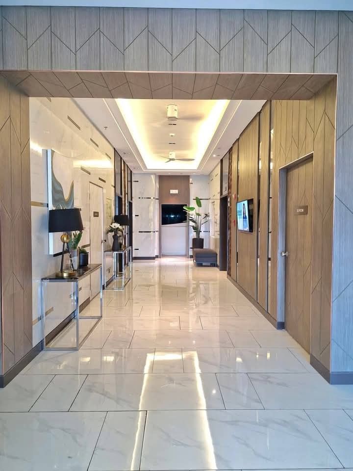 Condo fully furnished (Category: Apartments & Condos) located in Pasig City. Submitted by honey1027 (Listing ID 1382150587, Image 3). Description: 𝗖𝗛𝗔𝗥𝗠 𝗥𝗲𝘀𝗶𝗱𝗲𝗻𝗰𝗲𝘀, 𝗙𝗲𝗹𝗶𝘅 𝗔𝘃𝗲𝗻𝘂𝗲, 𝗖𝗮𝗶𝗻𝘁𝗮 𝗥𝗶𝘇𝗮𝗹 5-10 min to Sta. Lucia East Grand Mall 15-18 min to Eastwood City / Bridgetowne 12-14 min to SM City Masinag / Antipolo 𝘼𝙫𝙖𝙞𝙡𝙖𝙗𝙡𝙚 𝙐𝙣𝙞𝙩 𝙏𝙮𝙥𝙚𝙨: 2 Bedroom Unit with Balcony 2 Bedroom End Unit 2 Bedroom Unit
