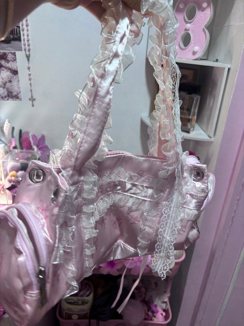 Coquette Pink Ribbon Bag Cute (Category: Shoulder Bags) located in Manila. Submitted by _kjuncottoon (Listing ID 1382232722, Image 3). Description: Good as new used once only lg po tondo manila pm lg po.