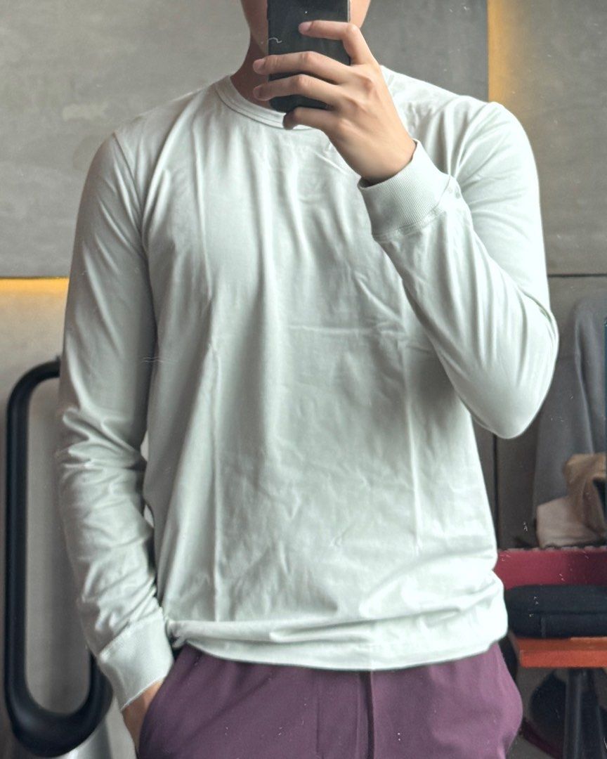 cos long sleeved shirt (Category: Tshirts & Polo Shirts ) located in Taguig. Submitted by e_prc (Listing ID 1382143880, Image 1). Description: long sleeves light green slim.