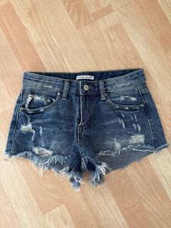(Category: ) located in . Submitted by valorashowcase (Listing ID 1382158329, Image 1). Description: .