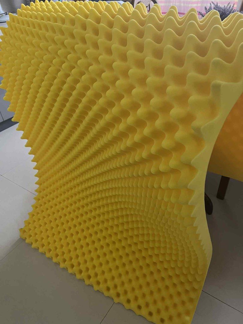 Egg foam mattress (Category: Medical Supplies & Tools) located in Malvar. Submitted by youngmoon.dc4200 (Listing ID 1382177439, Image 1). Description: Egg foam mattress Euratex.