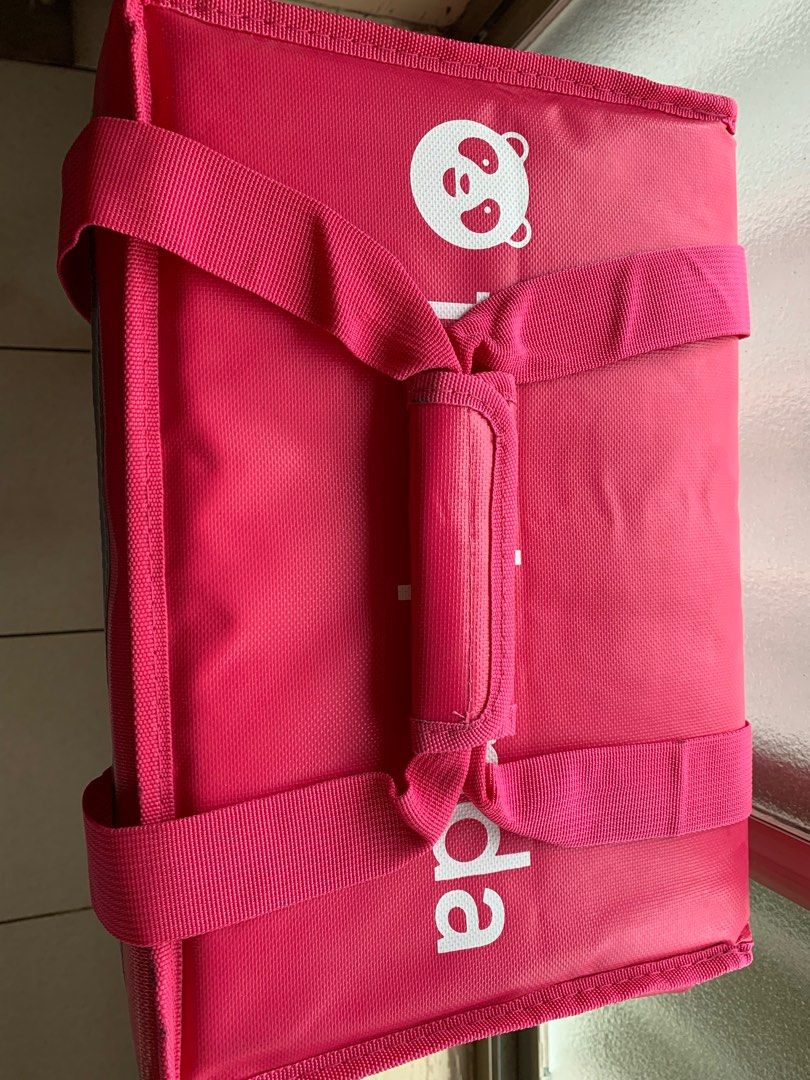 由 bearwu555 (刊登 ID 1382109629，圖片 3) 提交，位於 花蓮縣 (Hualien) 的 foodpanda 6孔用小箱 (類別：收納箱及袋)，說明：@可放腳踏板 @僅接受銀行匯款 @僅提供郵寄 ，運費賣家吸收。 @不接受議價。