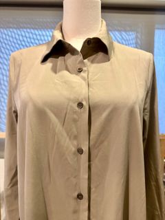 (Category: ) located in . Submitted by dressingroom (Listing ID 1382208223, Image 1). Description: .