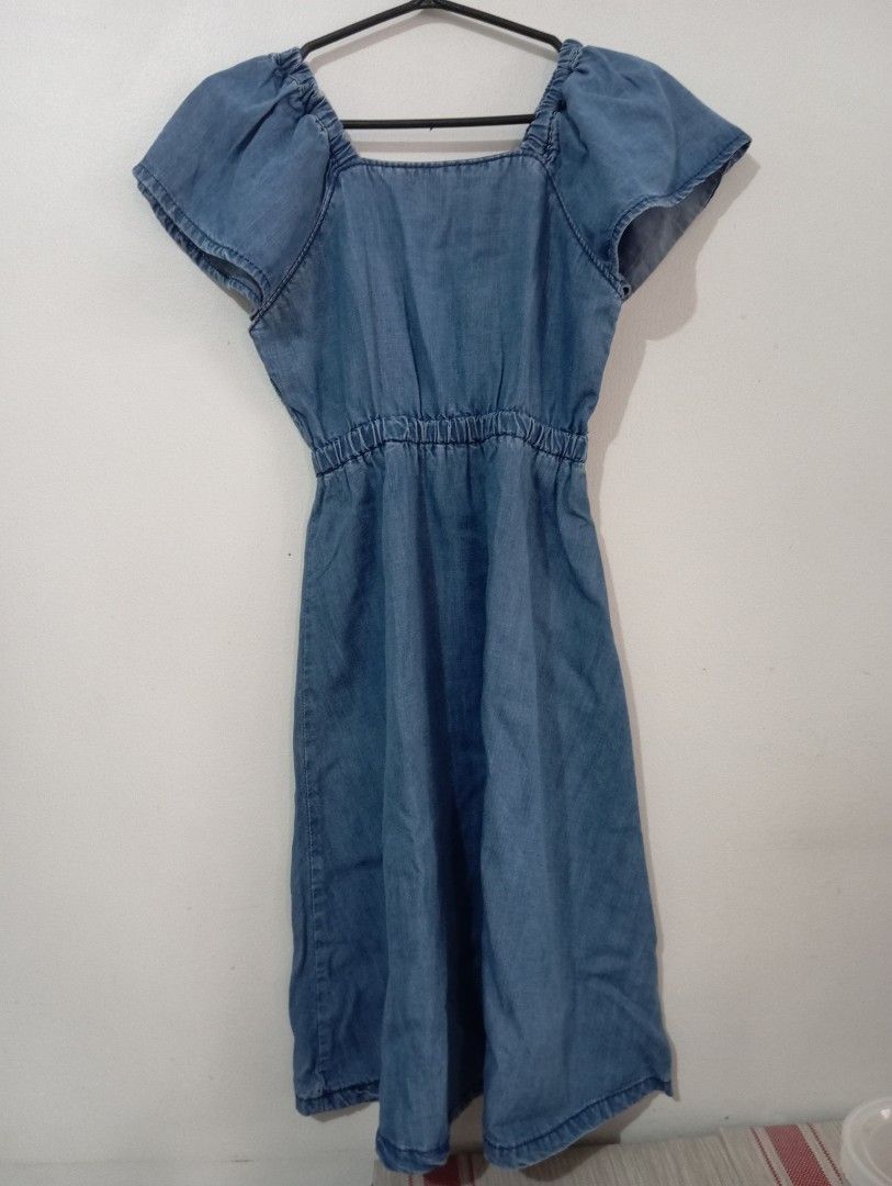 Grizzly Soft Denim Dress (Category: Babies & Kids Fashion) located in San Juan City. Submitted by kdlshoppeph (Listing ID 1382125186, Image 1). Description: Grizzly Soft denim Dress for kids 6-8 yrs old. no issue see photos for actual measurement.