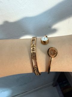 (Category: ) located in . Submitted by lileeeeeeeee (Listing ID 1382213073, Image 1). Description: .