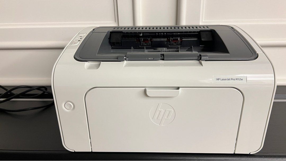 由 moipod (刊登 ID 1382236619，圖片 1) 提交，位於 新北市 (New Taipei) 的 hp LaserJet Pro M12W (類別：印表機及影印機)，說明：幾乎全新 全部總共列印4800張 無刮痕 無太陽直曬 功能全部正常 電源線 USB傳輸線全會附上 無外相。