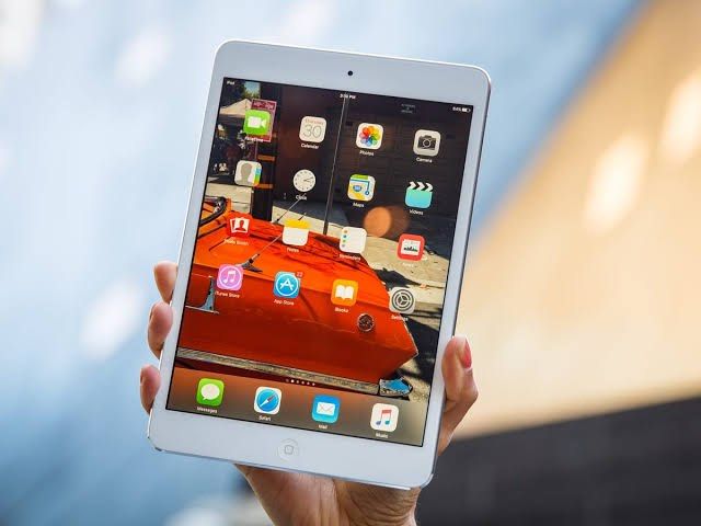 Rush Ipad mini 2 64gb silver (Category: iPad) located in Manila. Submitted by janinehadi35998 (Listing ID 1382176762, Image 2). Description: Rush sale po! Kuhain nyo na 2,500 nalang 200 x 134.7 x 7.5 mm (7.87 x 5.30 x 0.30 in) Weight 331 g (Wi-Fi) / 341 g (3G/LTE) (11.68 oz) Size 7.9 inches, 193.3 cm2 (~71.7% screen-to-body ratio) Resolution 1536 x 2048 pixels, 4:3 ratio (~324 ppi density) Protection Oleophobic coating PLATFORM OS iOS 7, upgradab