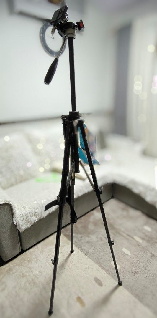 Japan Surplus heavy duty tripod (Category: Tripods & Monopods) located in Cavite. Submitted by csl_corner (Listing ID 1382248035, Image 1). Description: Japan Surplus heavy duty tripod 100% Authentic Original from Japan heavy duty✨ premium quality ✨.
