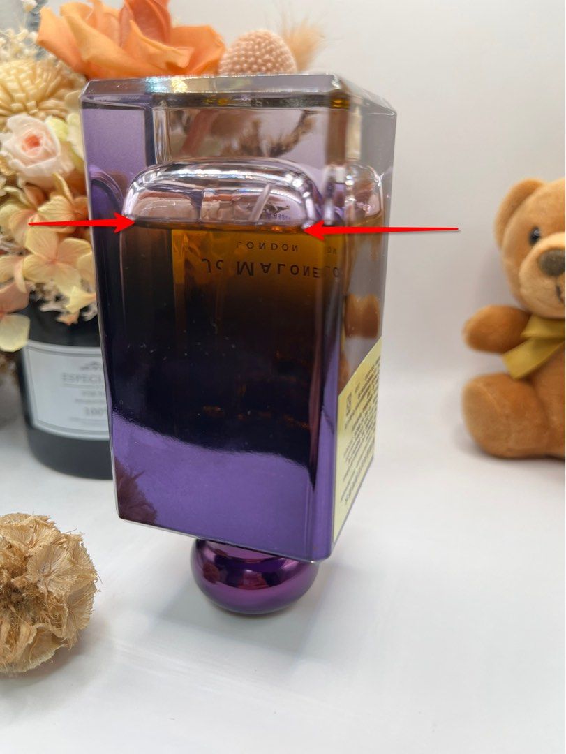 由 mete999 (刊登 ID 1382159118，圖片 3) 提交，位於 台南市 (Tainan) 的 jo malone 紫羅蘭與琥珀精粹100ml/無盒「請看說明」 (類別：香水、體香劑)，說明：Jo Malone 圖片實拍，水位與日期，可供參考 🔥這瓶香水使用痕跡有圈起來「請看圖」 🔥位置就是蓋子蓋上去的地方 🔥蓋子蓋上是看不到的可參考「圖片7」 🔥使用痕跡已反應在價位了，不接受在亂殺價，謝謝🙏 🔥次款盒子，二手太嚴重，所以會以Jo Malone其他盒子寄出 香水保存方式：收納櫃中，避免陽光照射 優惠出售 💫絕非劣質品💫 是收藏，釋出，無盒 💢盒子沒收藏 ，不介意再下單喔💢 出貨會包裝嚴實確保商品 💥請參考實拍圖💥 ‼️以上認可在下單喔‼️ ‼️售出不退換喔‼️感謝☺️ 。