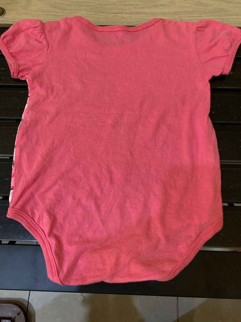 Jumper (Kategori: Baju Bayi) berada di Bandung. Dikirim oleh rindusadew01825 (ID iklan 1382155058, Gambar 2). Deskripsi: Jumper anak usia 1 tahun no minus tidak ada noda gambar masih bagus tidak ada yg sobek bisa oren juga adm 12%.