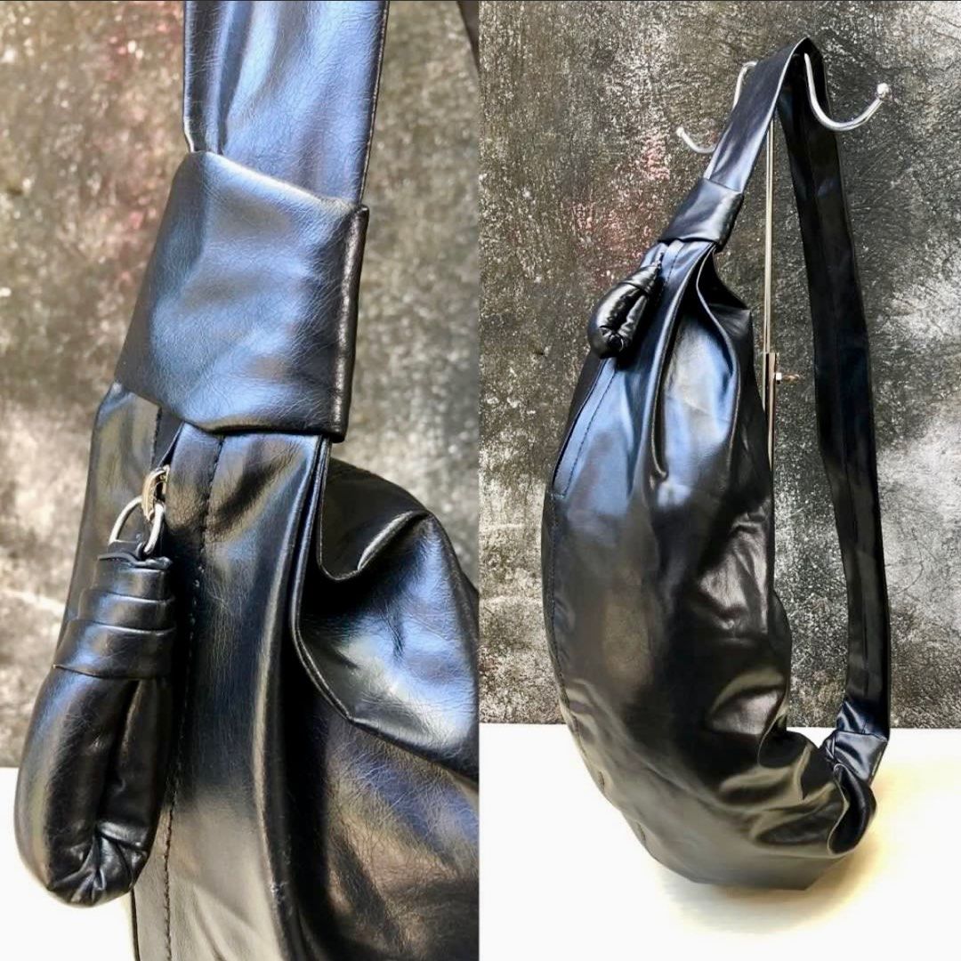 LEMAIRE Soft Croissant Bag - Medium (Black) (Category: Luxury Bags & Wallets) located in Balanga. Submitted by kyleweeee (Listing ID 1382288222, Image 2). Description: Authentic Lemaire Soft Croissant Bag in Medium size. Made in Spain from soft, supple lamb leather with signature slouchy shape and knotted strap. Gently used, in great condition. 📦 Shipping available 📍 Location: Bataan 💬 Feel free to chat for more photos or offers! .