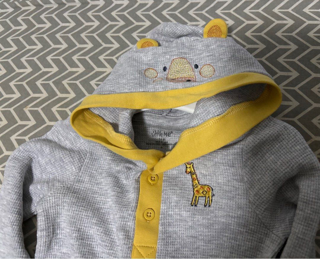 Little me romper girrafe sweater (Category: Babies & Kids Fashion) located in Kuala Lumpur. Submitted by brightsunshinestar (Listing ID 1382282080, Image 2). Description: .