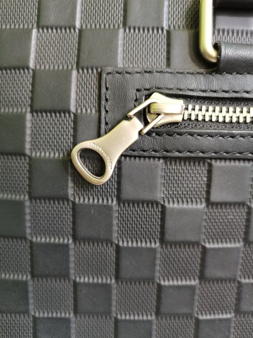 Louis Vuitton Briefcase/Laptop Bag (Category: Luxury Bags & Wallets) located in San Pedro. Submitted by IamHere09 (Listing ID 1382168823, Image 2). Description: Repaired, see photos for detailed stitches Has missing zipper.