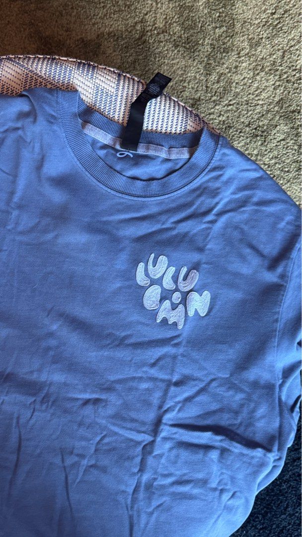 lululemon mens blue tshirt (Category: Tshirts & Polo Shirts ) located in Taguig. Submitted by e_prc (Listing ID 1382110666, Image 3). Description: lululemon heavyweight cotton tee medium blue / sky blue.