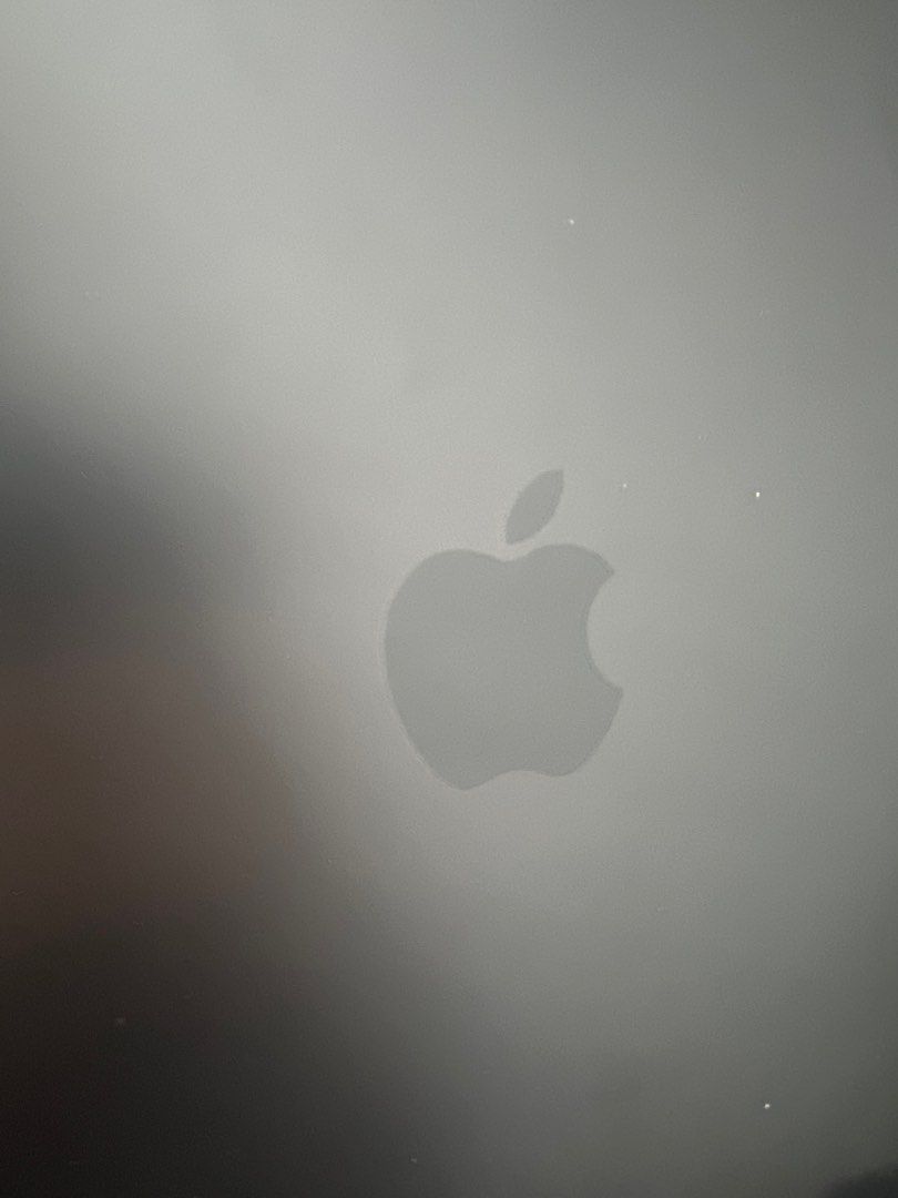 Apple MacBook Pro 1463165662525570114
