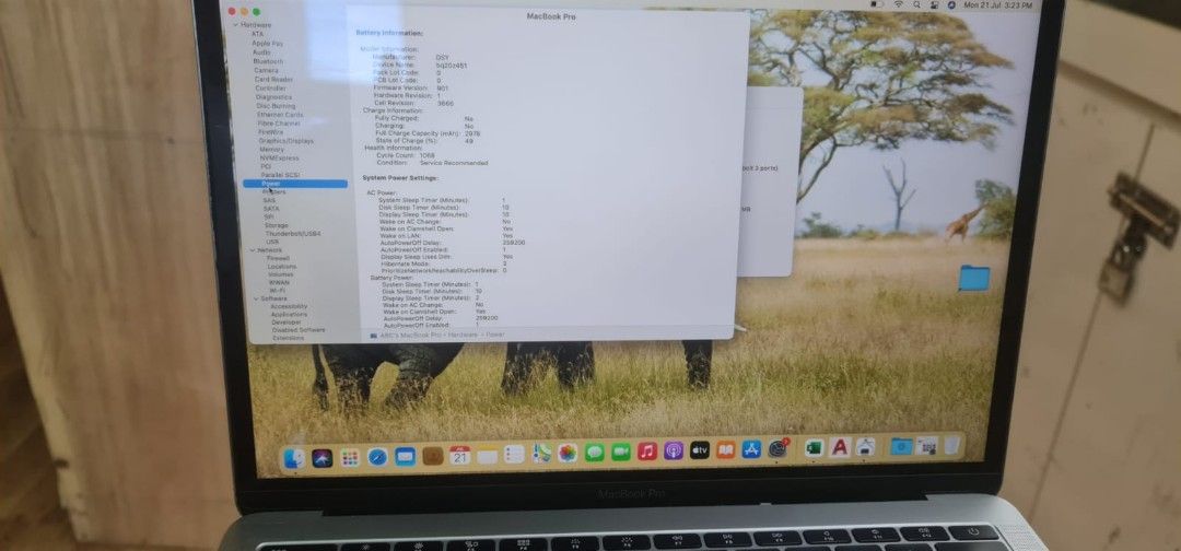 MacBook Pro63165663528065112