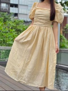 (Category: ) located in . Submitted by wardrobeee_ (Listing ID 1382149227, Image 1). Description: .