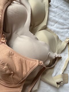 (Category: ) located in . Submitted by rclothing (Listing ID 1382294378, Image 1). Description: .