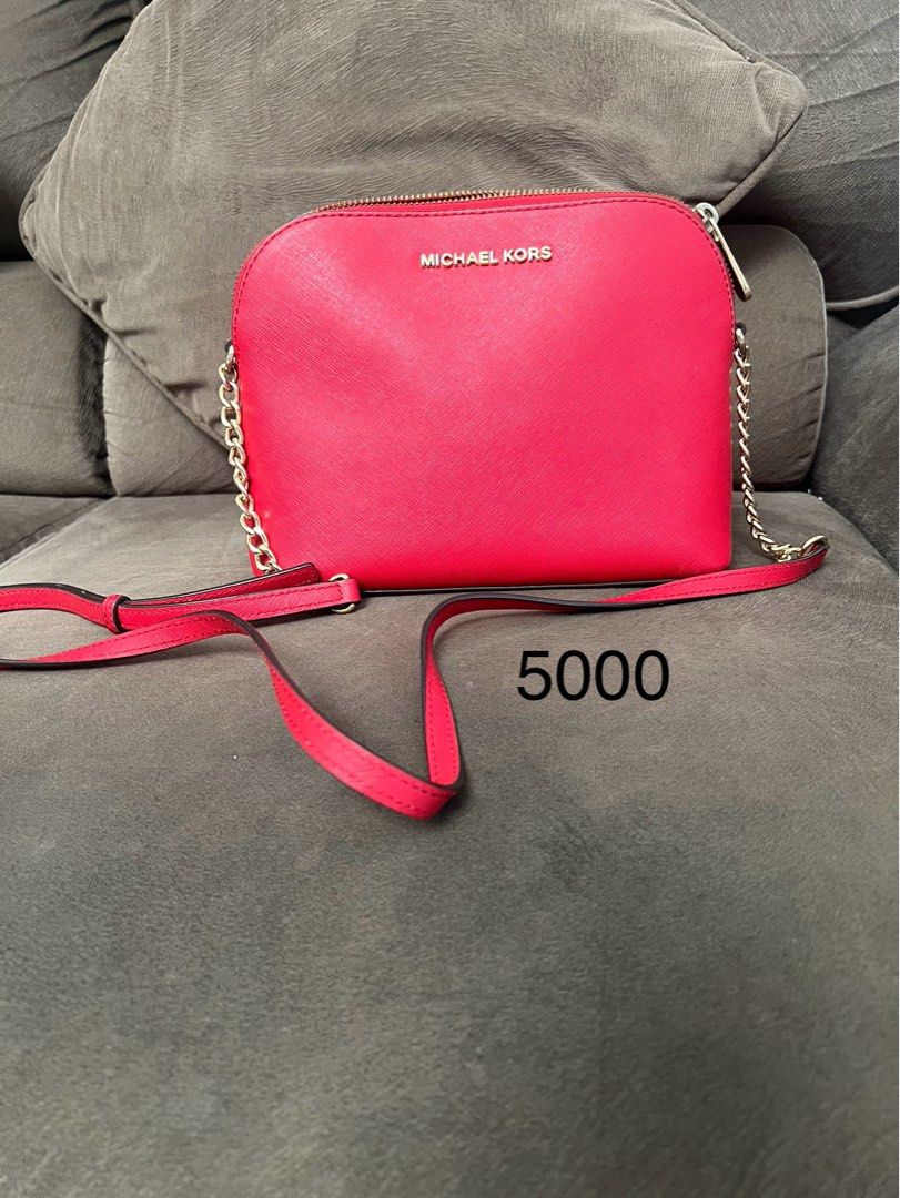 Micheal kors (Category: Luxury Bags & Wallets) located in Manila. Submitted by nurse_diyosa (Listing ID 1382135942, Image 1). Description: Micheal kors From US po sya Preloved .