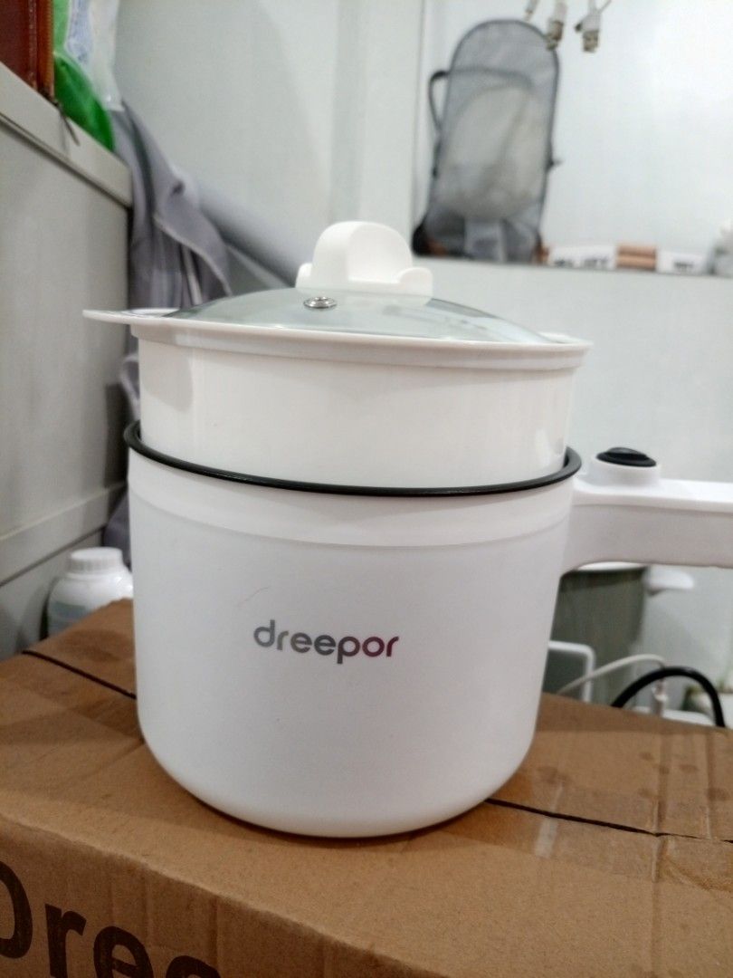 Mini electric cooker/hotpot (Category: BBQ, Grills & Hotpots) located in Manila. Submitted by ajonlinesh55809 (Listing ID 1382207436, Image 2). Description: brand new multi functional cooker available onhand same day delivery pm for fast transaction.