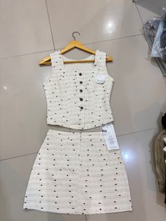 (Kategori: ) berada di . Dikirim oleh preloved_by_fuji (ID iklan 1382274457, Gambar 1). Deskripsi: .